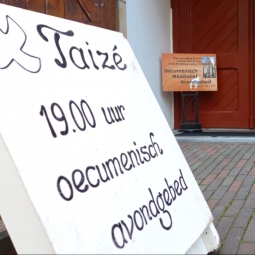 TAIZE DEVENTER - Oecumenisch meditatief avondgebed in de traditie van Taizé. Elke woensdagavond in de Broederenkerk (Ook Online)
